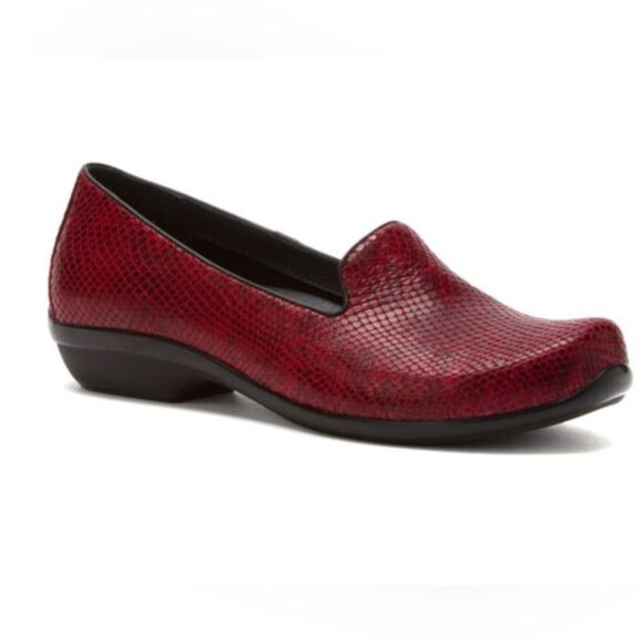 DANSKO burgundy wine leather loafers slip on shoes women’s eur 39